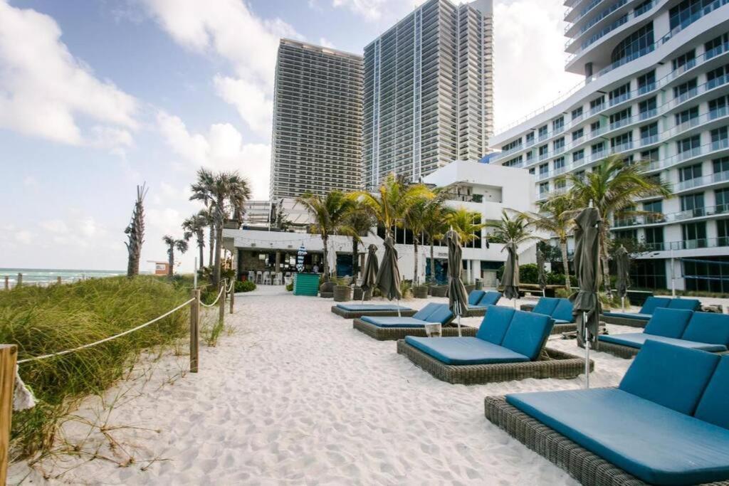 Amazing Apartment On The Beach Hollywood Exterior photo