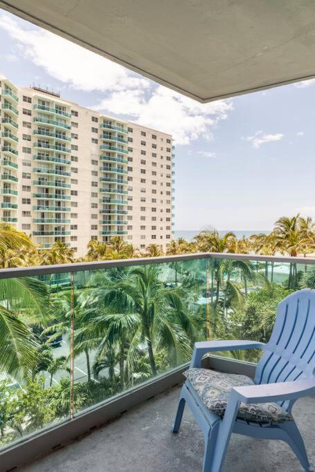 Amazing Apartment On The Beach Hollywood Exterior photo